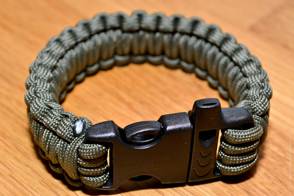 Paracord bracelet